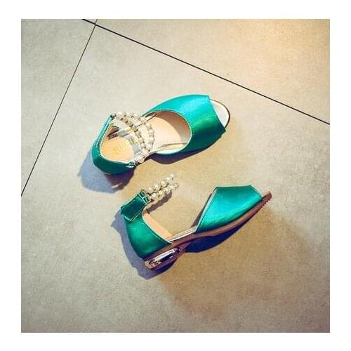 Childrens sandals girls princess shoes 2020 new summer childrens sandals fashion fish mouth pearl sandals high heels