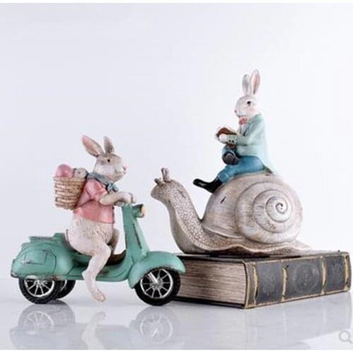 Retro European rabbit crafts, creative animal decorations on motorcycles, home decorations, creative wedding birthday gifts