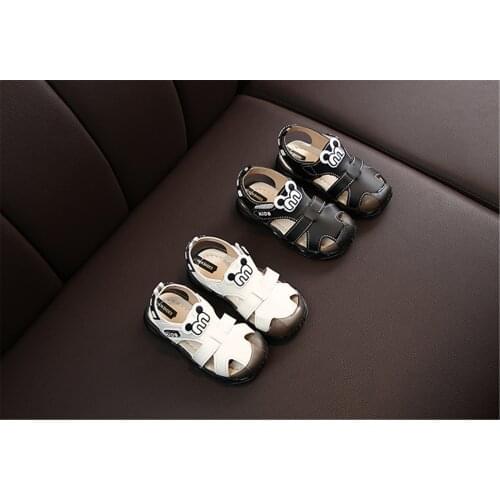 Summer Cartoon Sandals For Boys And Girls Beach Shoes Soft Bottom Children Anti-kick And Non-slip Lightweight And Hot Sale Item