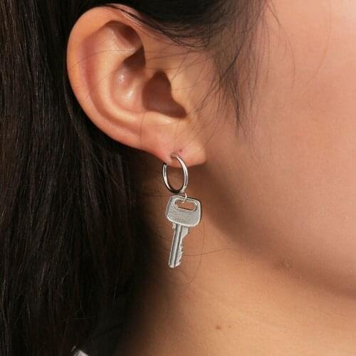 Retro Simple Metal Key Pendant Earrings Copper Simple Geometric Punk Style Gold Silver Color Earrings Women Jewelry Party Gifts
