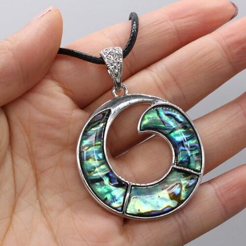 Natural Shell Necklace With Circle Pendant Leather Cord 2MM Charms For Elegant Women Love Romantic Gift