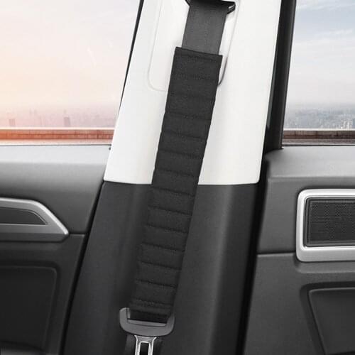 2pcs Seat Belt Covers Soft Velvet Car Seat Belt Shoulder Pad Breathable Safety Belt Cushion Cover Universal for Auto Truck SUV