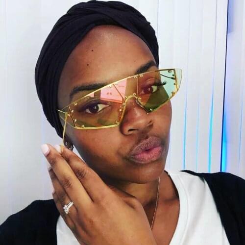 Q Fashion Cat Eye Sunglasses Women Luxury One Piece Irregular Mirror Pink Lens Rivet Glasses Men Women Vintage Eyewear