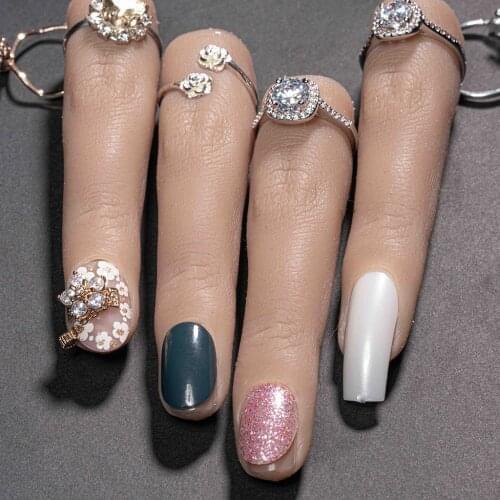 Flase Nail Practice Model Display Finger Nail Art Practice Finger Training Tool Silicone Flexible Finger Nail Tips Manicure Tool