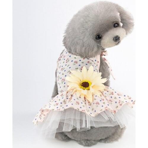 Spring and Summer Thin Pet Dog Dresses with Flowers Cat Teddy Small Dog Daisy Skirt Pet Tutu Puppy Clothes Girl
