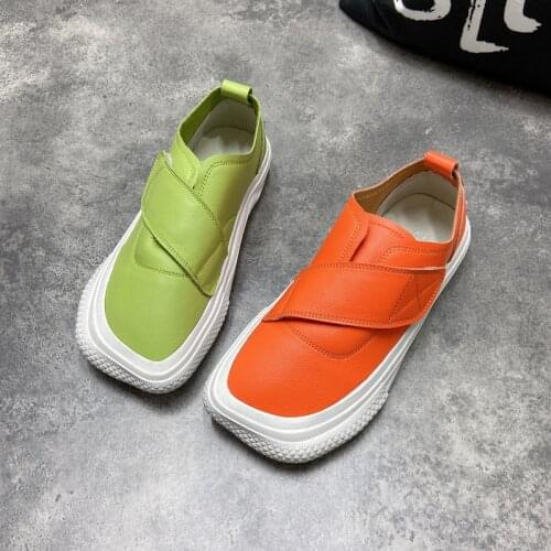 2021 new spring and autumn female Korean version of simple velcro leather flat shoes casual shoes sneakers tide