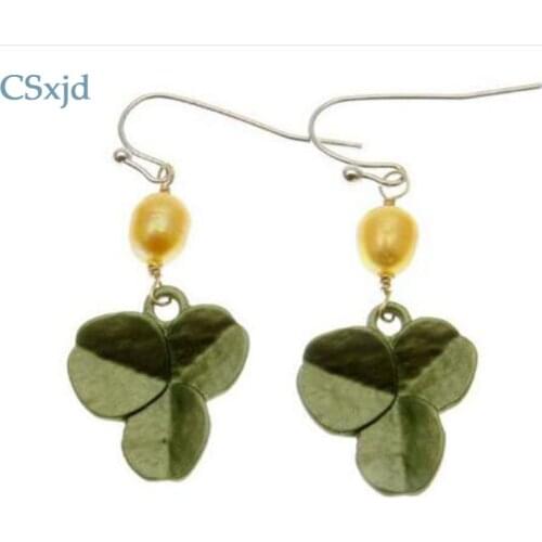 CSxjd Fashion earrings Clover natural pearl earrings Womens earringaccessories
