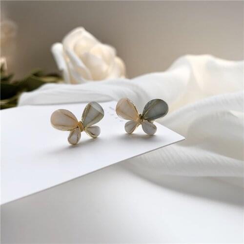 Fashionable sweet butterfly earrings small pure and fresh and small geometric earrings jewelry accessories