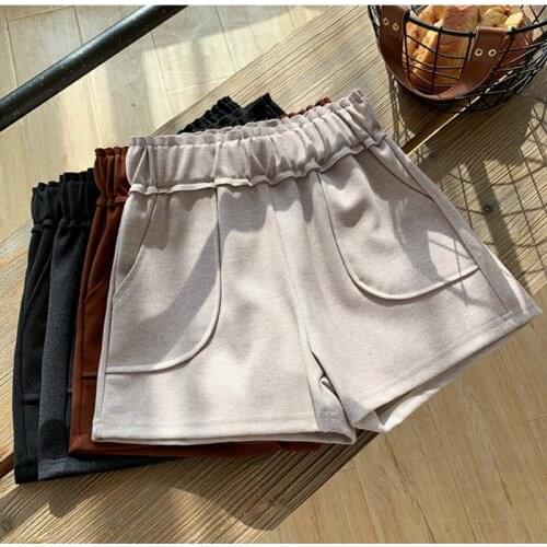2021 New Fashion Trend Casual Shorts Black Khaki Autumn Winter Wear Outside Panties Casual Shorts for Woman