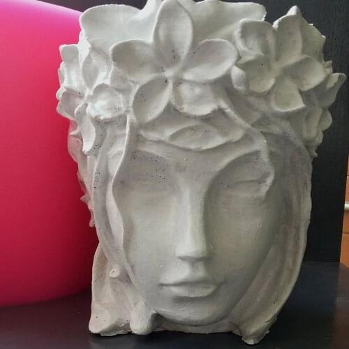 Rüzgarın kızı saksı silikon kalıp