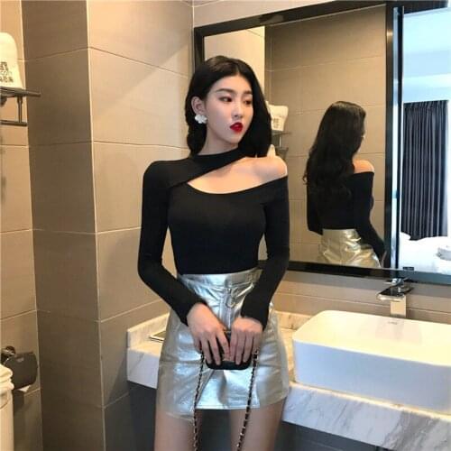 Slant Shoulder Leakage Shoulder Top Sexy Hanging Neck Long Sleeve Shirt Women Tshirt T-shirt Off Shoulder Tight Sexy Vogue