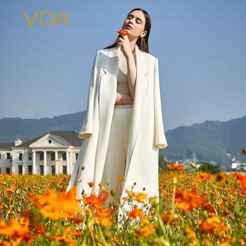 VOA 60m/m silk long-empty turn-neck blue line lace strap waist-sloping bag straight cardigan-style white windshield FE69
