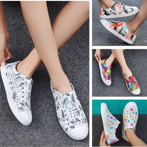 2021 Fashion New Native Women Graffiti Summer Sandals Couple Slip-on Soft Sandalias Colorful Adult Hollow-out Beach Flats Shoes