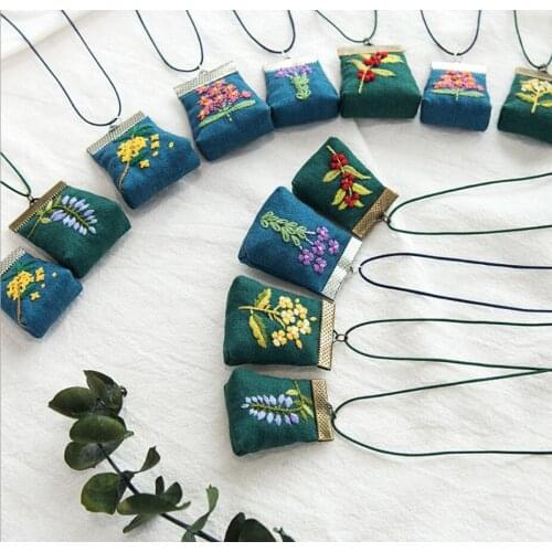 2020 new necklace handmade perfume embroidery necklace creative small fresh pendant, two collocation.Give embroidery and gifts