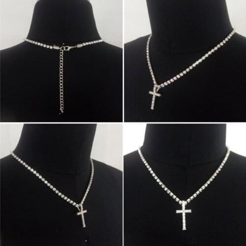 Shiny White Crystals Cross Pendant Necklace Holy Crystals Cross Pendant with Rhinstone Chain Unisex Fashion Jewelry