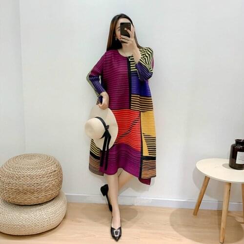Plus Size Dress For Women 45-75kg Summer Autumn 2020 New Stripes Printed Round Neck Loose A-Line Casual Miyake Pleated Clothes