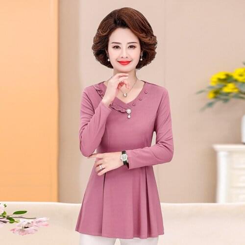 Large Size Women T-Shirts Long Sleeve 2021 Spring Fall V-Neck Pullover Slim Bottom Shirt Middle Age Mother Tops Solid Color 5XL