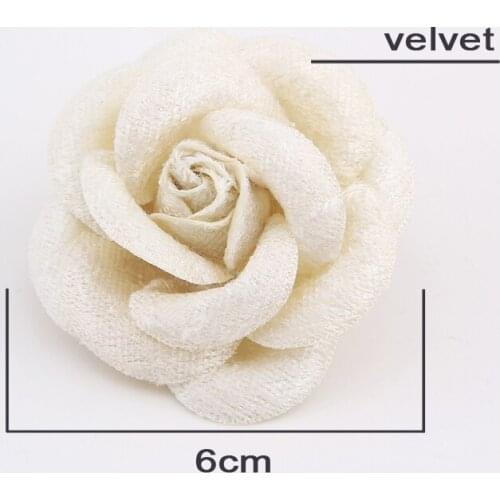 Fashion Female Fabric Camellia Flower Brooch for Wedding Big Handmade Bow Black White Cloth Brooches for Women Costume Jewelry