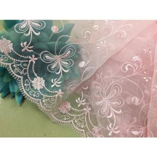 Bilateral positioning flowers pink embroidery