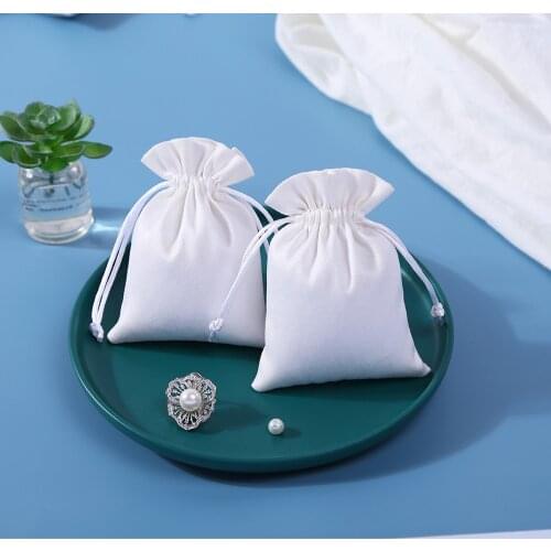 50 White Flannel Velvet Gift Bag 7x9cm 8x10cm 9x12cm 10x15cm Makeup Jewelry Drawstring Pouch Cute Wedding Drawstring Pouches