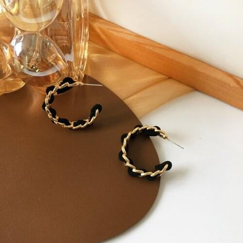 Personality exaggerated retro C-shaped semicircular earrings creative flannel woven earrings