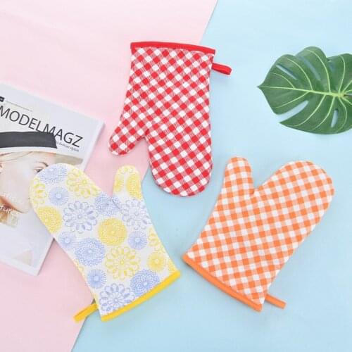 A2818 Cotton Linen Baking Gloves Microwave Oven Heat Insulation Barbecue Anti-Hot thickened insulating gloves