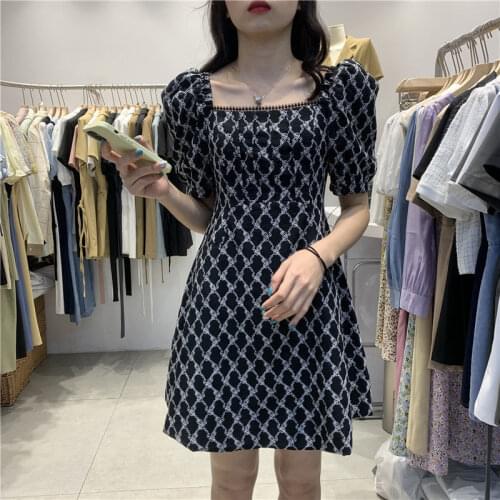2021 Summer Slightly Fat Sister Fashion Trend Square Neck Design A-line Skirt Temperament Show Thin Waist Bubble Sleeve Skirt