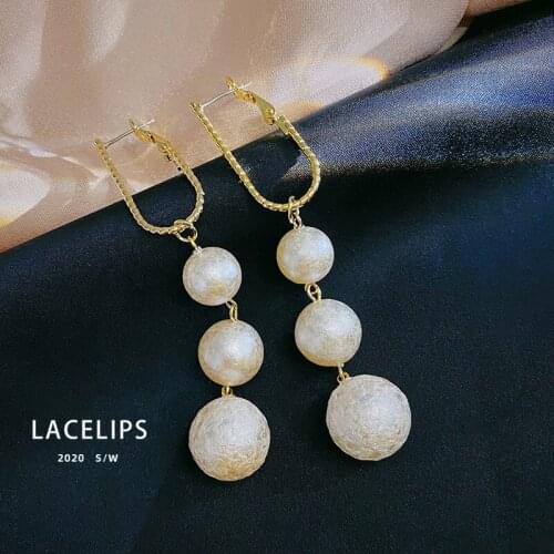 2020 high quality sponge pearl earrings, fashion exaggerated long earrings, gold earrings, the best jewelry for womens wedding