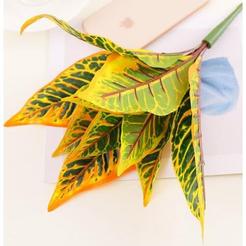 35cm Artificial Plants Silk Variegated Leaf Sprinkle Golden Leaves For Home Wedding Garden Bedroom Decor Photography Decorative