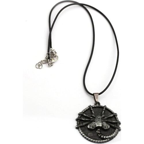 HSIC Movie Jewelry Aliens Predator Necklace Alien Facehugger Metal Pendant Necklace Rope Chains Friendship Accessories HC12970