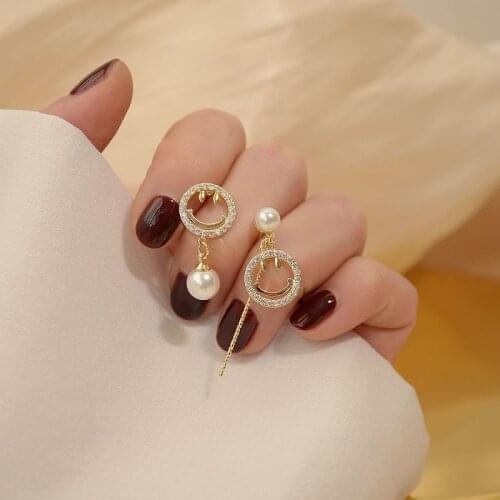 2020 New Fahion Womens Earrings Sweet Dellicate Smiling Face Drop Earrings for Women Bijoux Korean Boucle Jewelry Wholesale