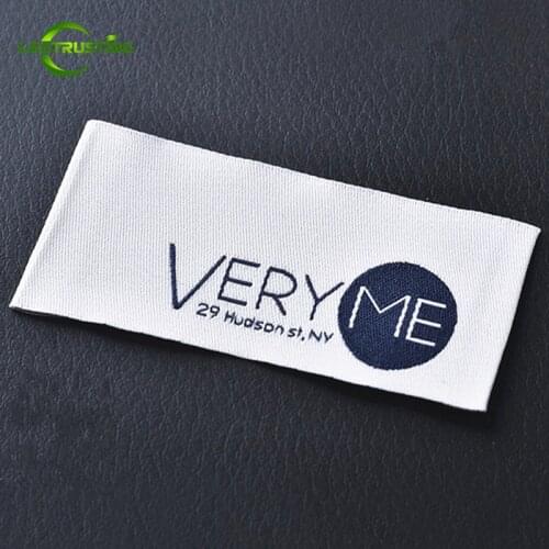 1000pcs Custom Personal Brand Woven Clothing Tags with Cut and Fold Customized Wedding Dress/Hat/Bags Embroidered Labels Tags