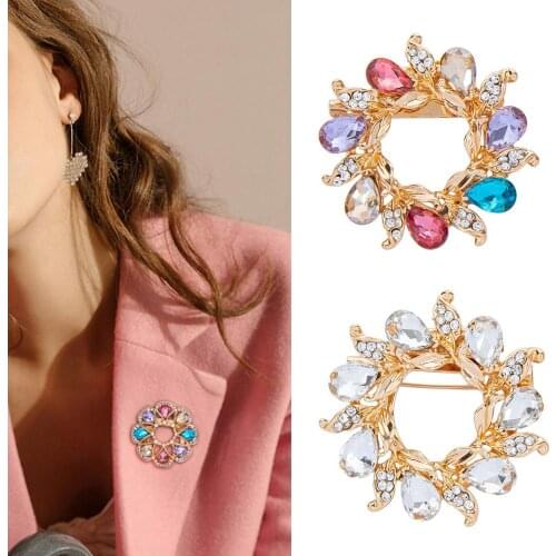 Rhinestone Large Camellia Flower Brooches For Women Scarf buckle Broches Jewelry Fashion Available Good Gift