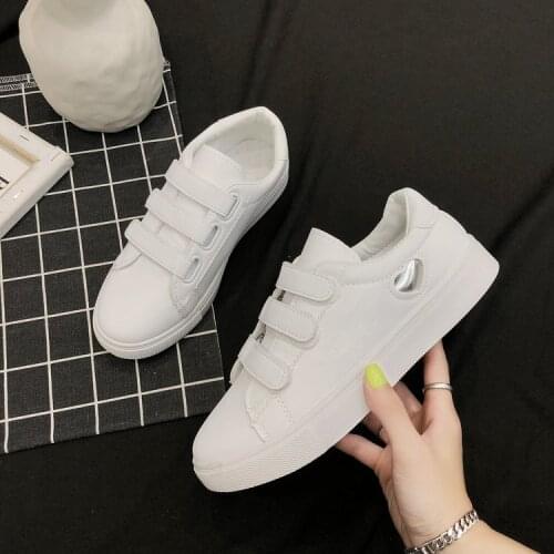White Sneakers Spring Autumn Shoes Woman Fashion New Woman PU Leather Shoes Ladies Breathable Cute Heart Flats Casual Shoes