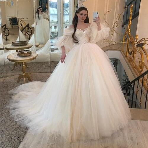 V Neck Shiny Tulle Wedding Dresses Open Back Sleeveless Beading Crystal Lace Appliques Bridal Gowns Vestido De Noiva Sweep Train