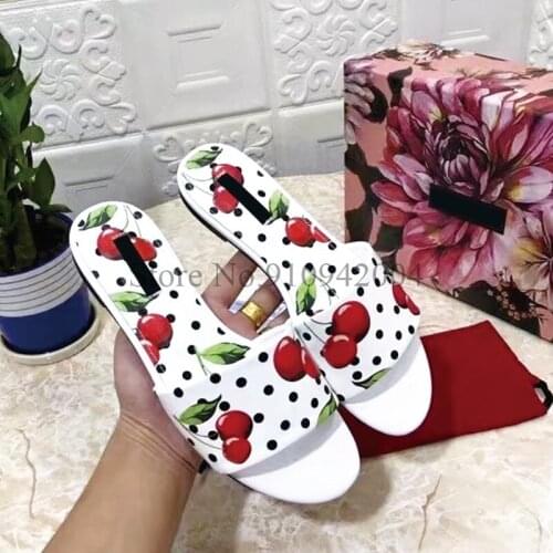 Summer Fashion white Printed Slipper Women Flat Sandals Slipper Casual Beach Slipper Women Slipper for Indoor Outdoor Flip-flops