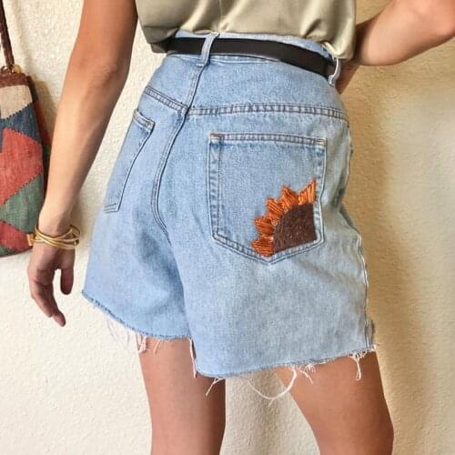 B-TOTO American Retro Blue Embroidered Raw Edge High Waist Denim Shorts Womens Trendy Ins Hot Pants 2021 New Fashion