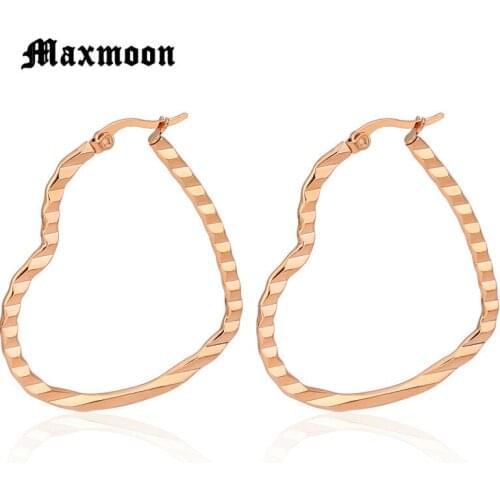 Maxmoon Fashion Simple Steel Hollow Gold Color Heart Hoop Earrings for Girls Sweet Love Trendy Loop Earrings 2018 New Jewelry