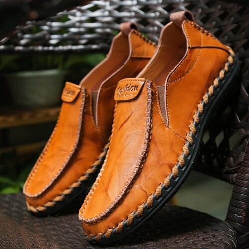 Men Casual Shoes Loafers Sneakers New Fashion Handmade Retro Leisure Loafers Slip-On Soft Driving Shoes Lazy Single Shoes