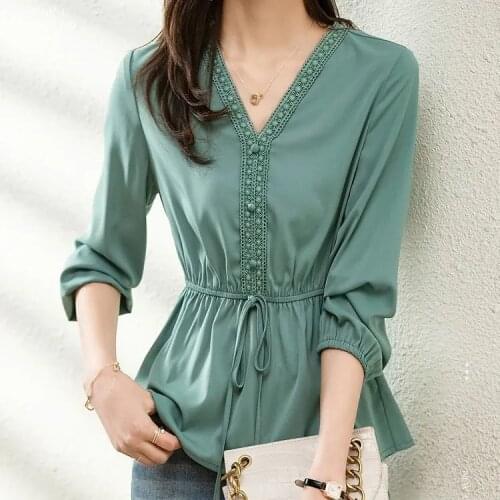 Fashion blouse in the spring of 2021, the new Korean waist is slim shirt woman Embroidery V-Neck Regular Solid