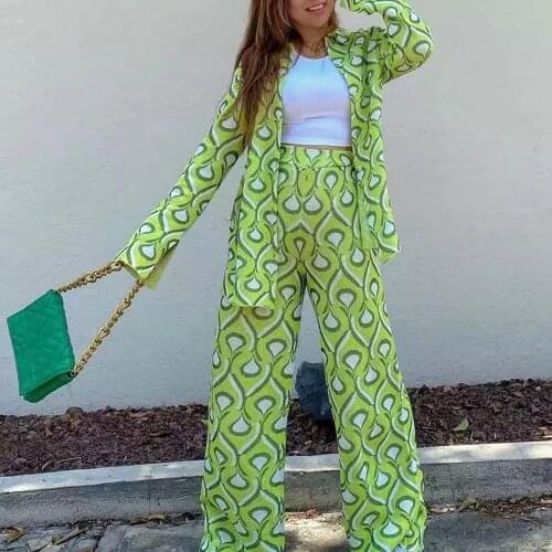 XEASY 2021 New Summer Women Vintage Two-Piece Set Beach Style Print Loose Lapel Shirt Elastic High Waist Casual Pants Set