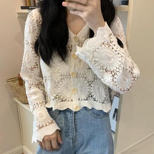 Bohemian Vintage Women Lace Cardigan Harajuku Sexy V Neck Long Sleeve Crop Top Women Summer Button Up Sunscreen Shirt Cardigan