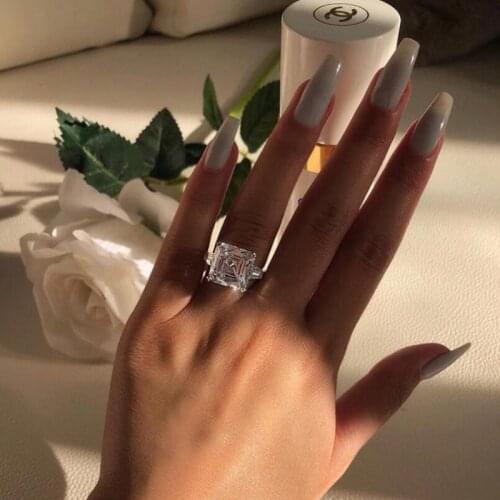 Cocktail Sweet Cute Luxury Jewelry 925 Sterling Silver Emerald Cut White Topaz CZ Diamond Gemstones Women Wedding Band Ring Gift