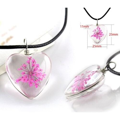 2021 Fashion Natural Handmade Dried Flower Heart Shaped Glass Colore Four Leaf Clover Dandelion Charm Pendant Necklace for Women