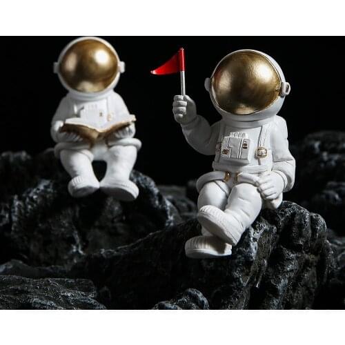 Nordic Living Room Home Decor Accessories Collectible Gifts Christmas Decor Astronaut Series Ornaments Resin Figure Ornaments