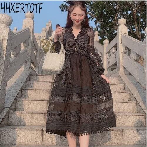 2020 summer New water-soluble lace stitching dress sexy V-neck hollow lantern sleeve dress