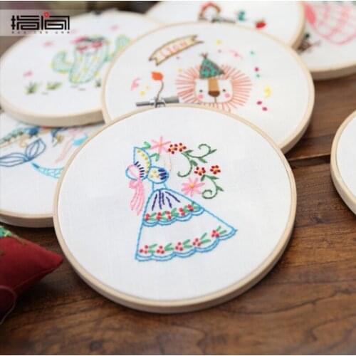 Embroidery DIY Children student cloth art manual Lu Embroidery cartoon hanging picture 15*15 size.Send embroidery and small gift