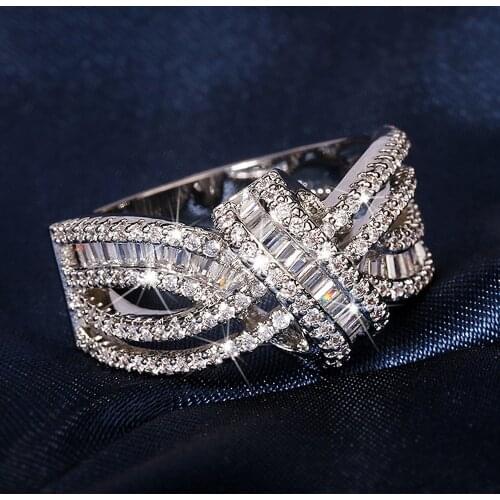 Irregular Cross Knot Austrian Crystal Rings for Women Diamonds Gemstones Finger Bands 18k White Gold Filled Trendy Party Jewelry