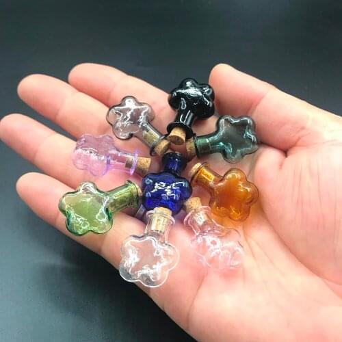 Colorful Small Glass Bottles With Corks DIY Mini Flower Shape Art Jars Gifts Vials Lovely Little Pendants DIY Oil Bottles 200pcs