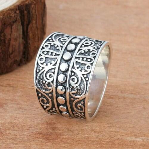 Vintage Exquisite Butterfly Pattern Rings Female Wide Ring Retro Jewelry Accessories For Women Best Gift
